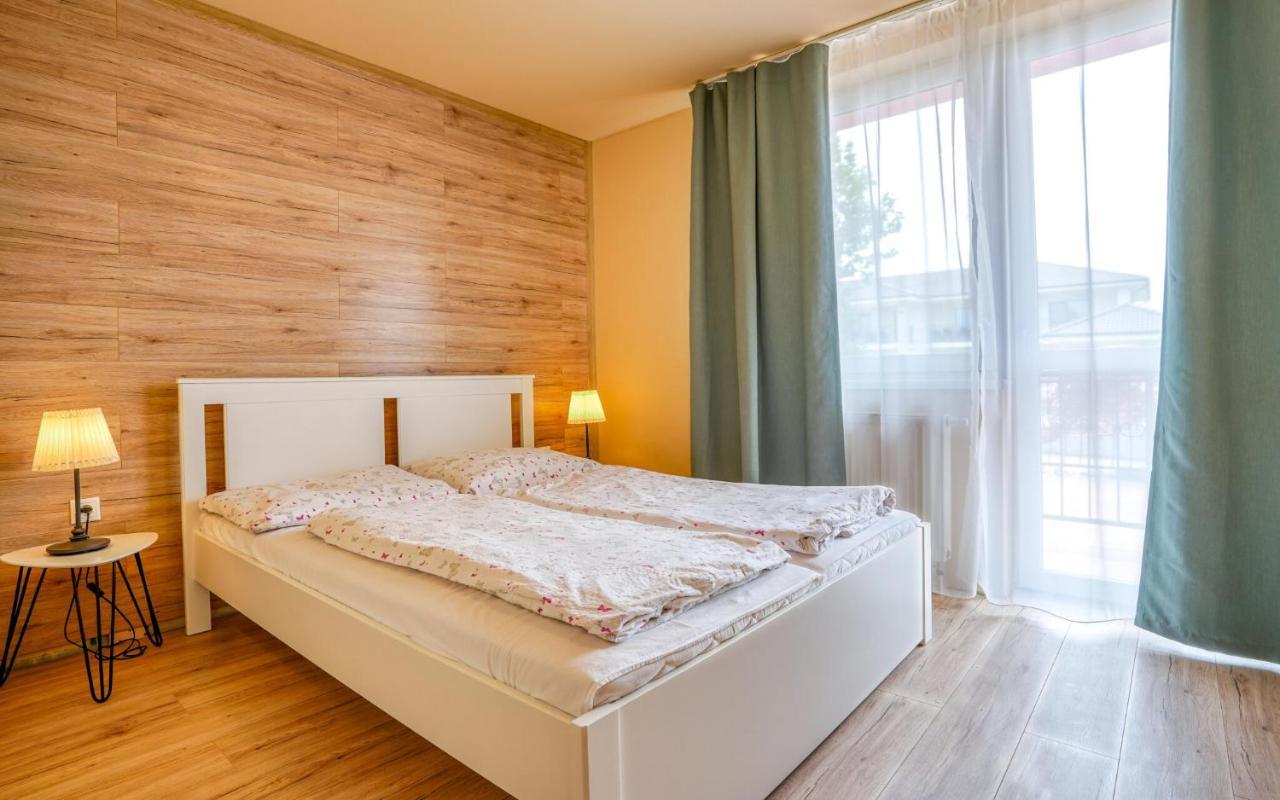 Apartmany Karmon Park Velky Meder Ngoại thất bức ảnh