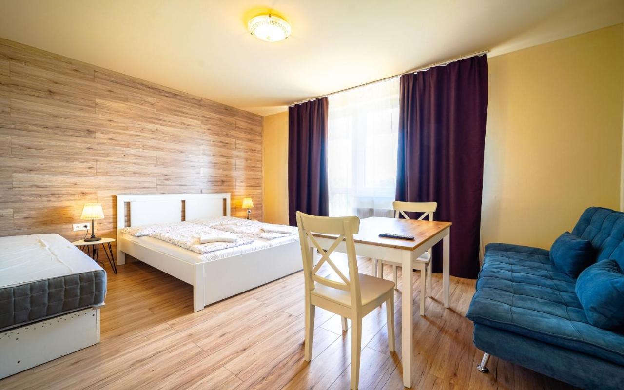 Apartmany Karmon Park Velky Meder Ngoại thất bức ảnh